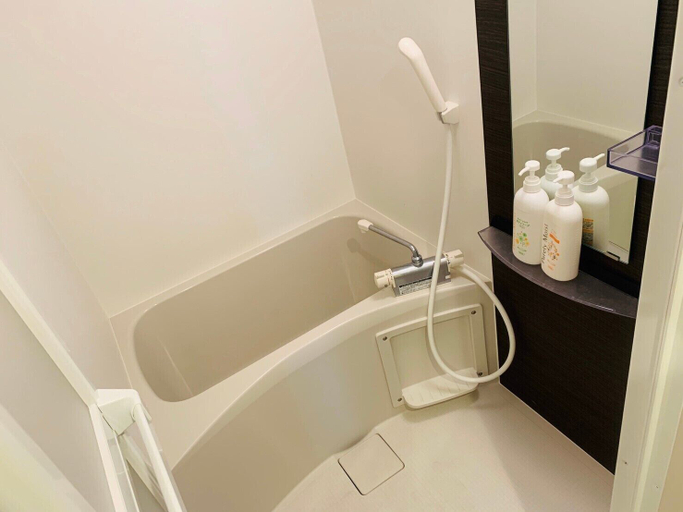 Bathroom 3, Universal Family Hotel, Osaka