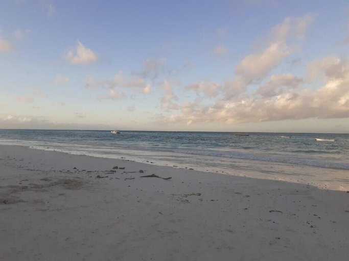 Others 5, Maua beach lodge, Kusini