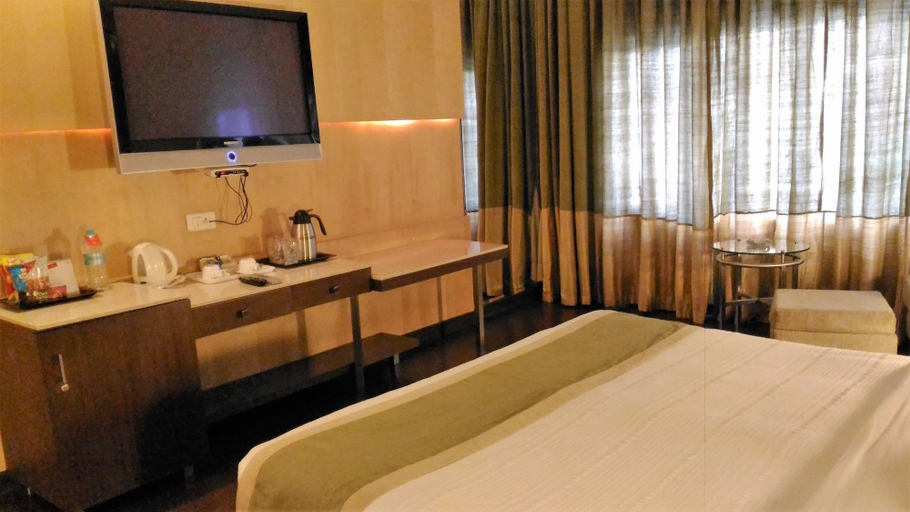 Bedroom 3, Hotel Taj Tristar, Hyderabad