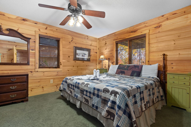 Bedroom 2, Bear Crossing Cabin by Jackson Mountain Rentals, Sevier