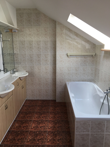 Bathroom 4, Idyllische Ferienwohnung mit Garten, Elbe-Elster