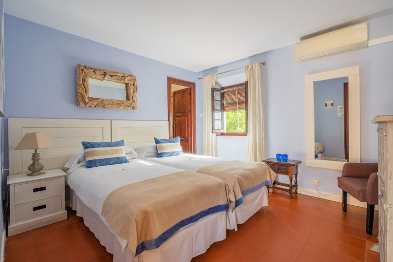 Bedroom 5, LA TARTANA HOTEL BOUTIQUE, Granada