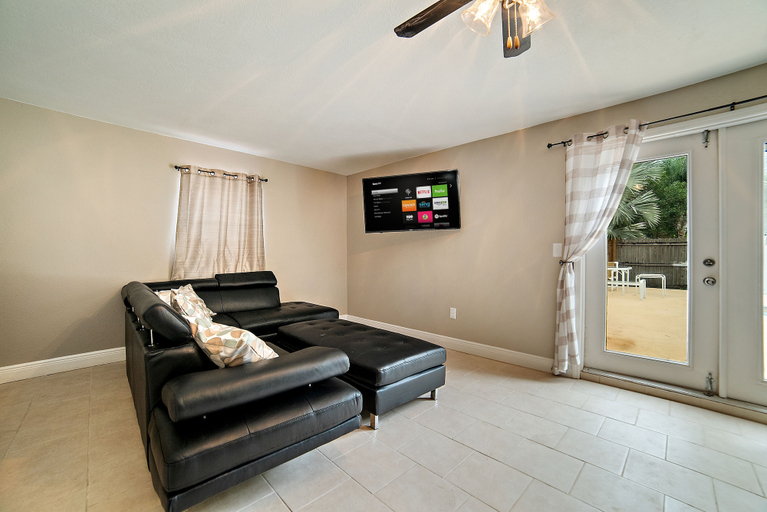 Others 5, 3BR House in Tampa by Tom Well IG - 3220, Hillsborough