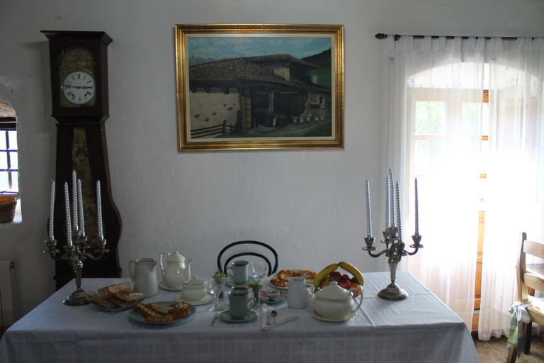 Food & Drinks, Casona De Treviño, Cantabria