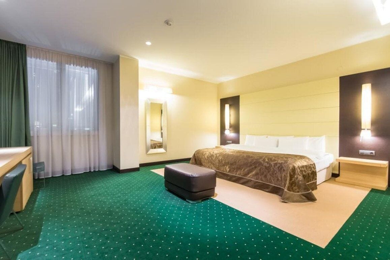 Bedroom 2, Mirage Hotel, Vysokogorskiy rayon