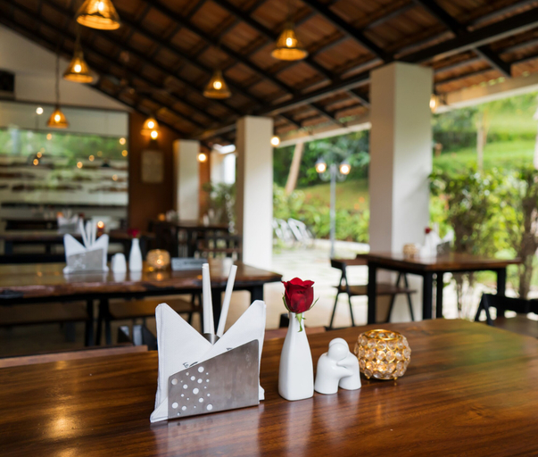 Food & Drinks 5, Le Candles Resort, Kozhikode