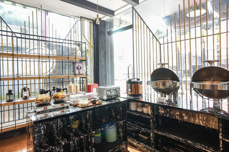 Food & Drinks 5, Hotel Sanrina Makassar, Makassar