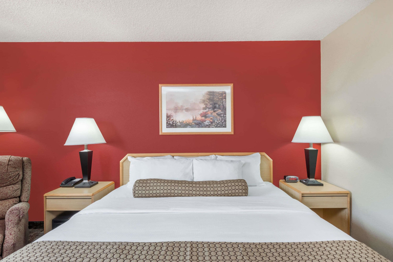Bedroom 3, Days Inn by Wyndham Gillette, Campbell