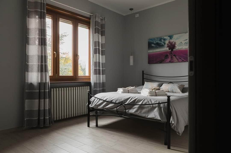 Bedroom 4, Agriturismo RiDaRoca, Asti
