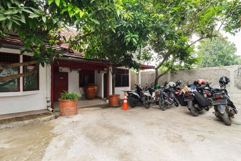 Exterior & Views 2, RedDoorz near Universitas Pamulang, Tangerang Selatan