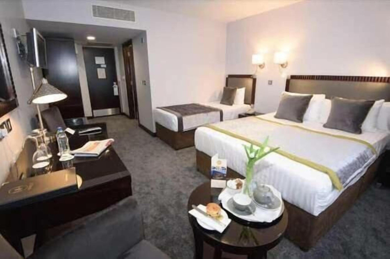 Bedroom 2, McGettigan's Hotel Letterkenny