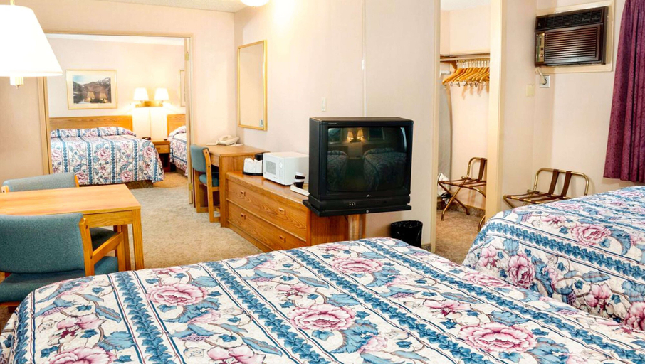Bedroom 3, Ruby Inn, Mono