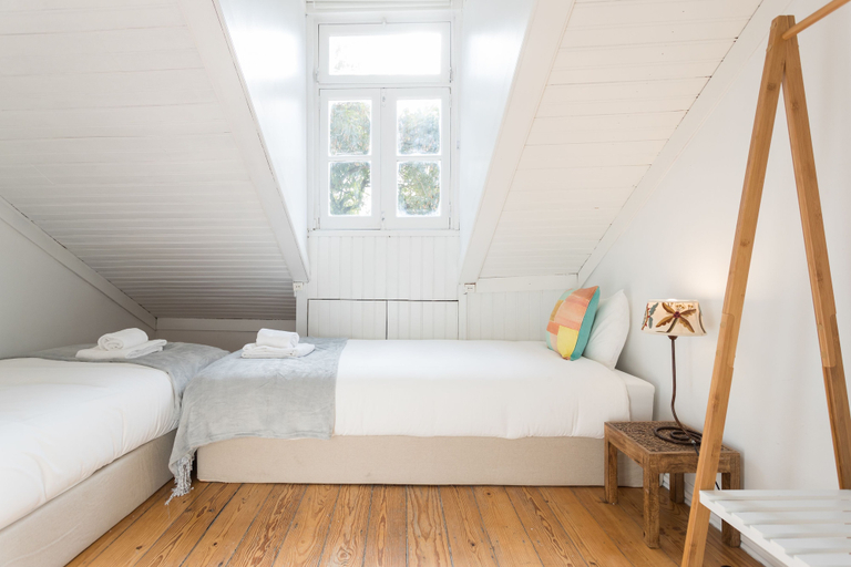 Bedroom 2, Alfama Tale 4 Bedroom Apartment wtih River View, by LU Holidays, Lisbon
