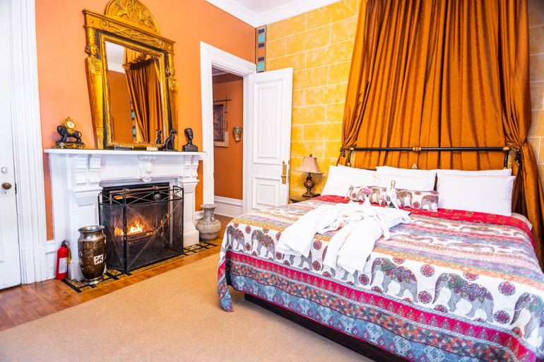 Bedroom 3, Auberge McGee's Inn, Ottawa