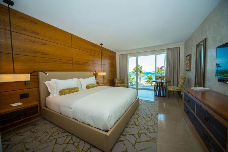 Bedroom 3, Royal Blues Hotel, Broward