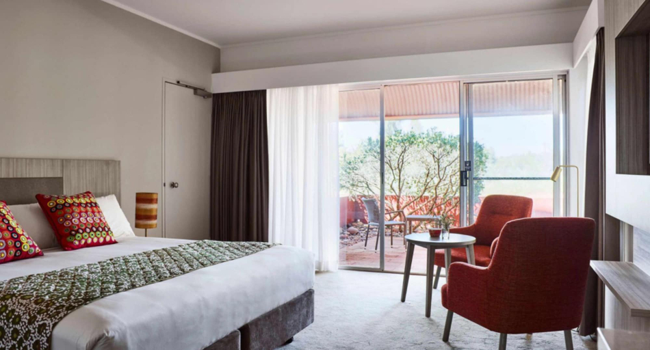 Bedroom 3, Desert Gardens Hotel, Petermann-Simpson