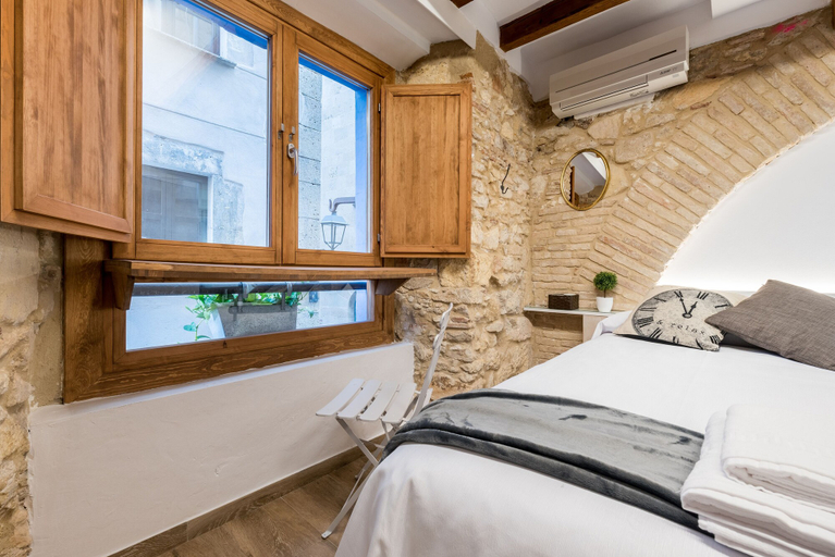 Bedroom 3, Hostal 977, Tarragona