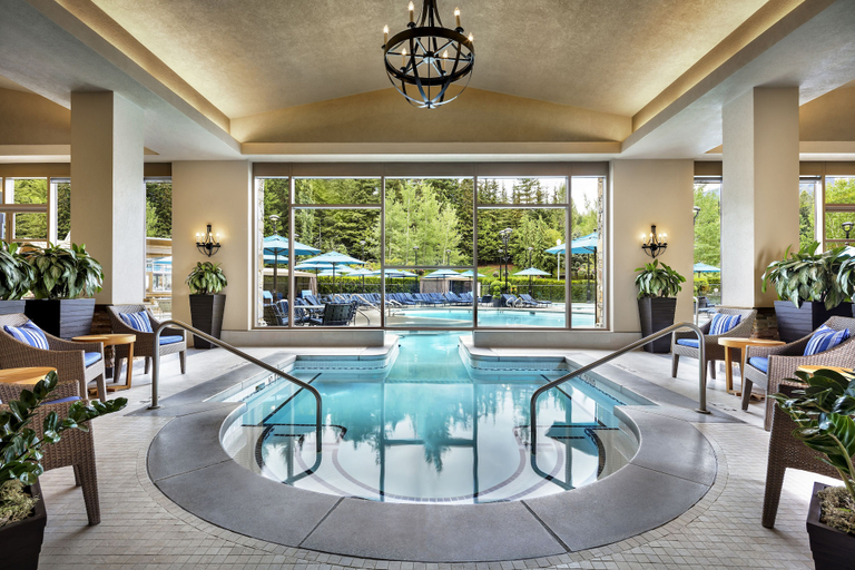 Sport & Beauty 2, Fairmont Chateau Whistler Gold Experience, Squamish-Lillooet