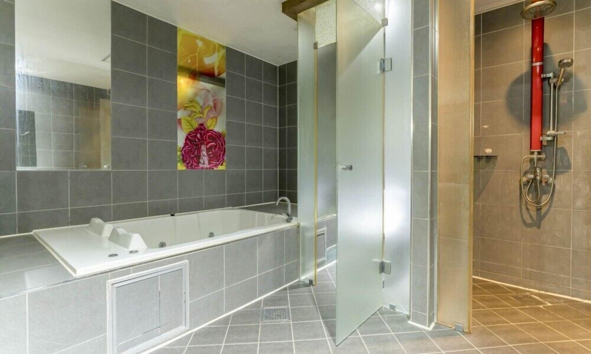 Bathroom 5, Bobos Hotel, Hwaseong
