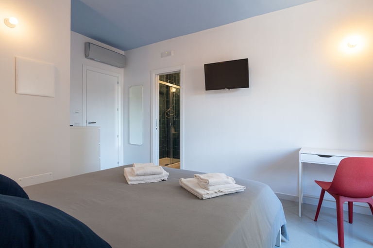 Bedroom 4, Nesea, Napoli