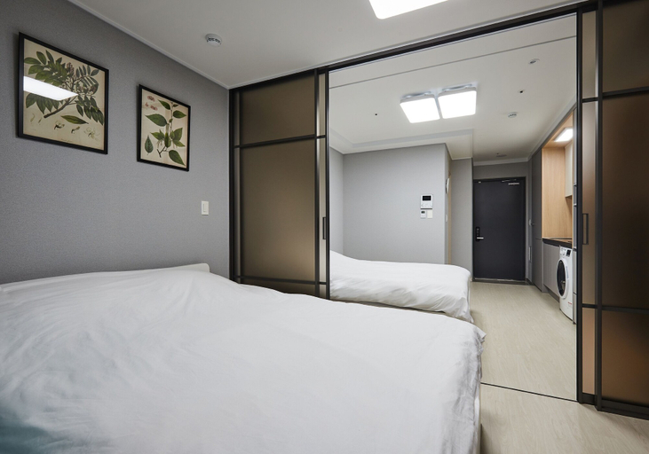 Bedroom 2, Yeosu Firstcity by Sota Hotel, Yeosu