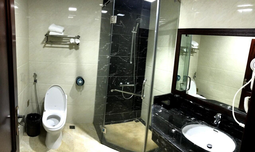 Bathroom 3, APA Hotel, Bắc Ninh
