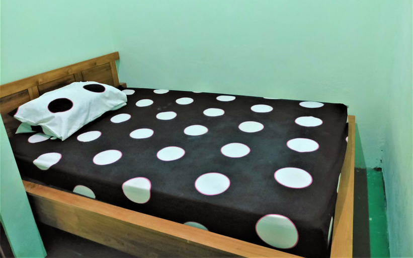 Bedroom 2, Cheap Inn - Hostel, Banyuwangi