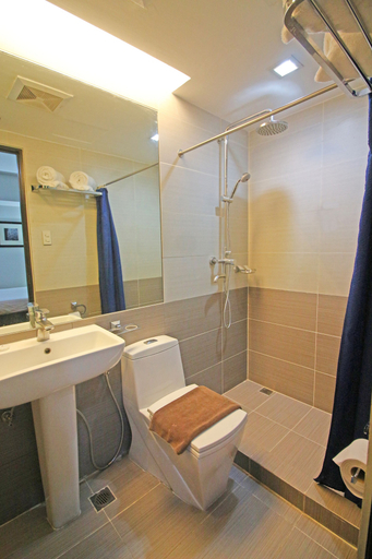Bathroom 4, BSA Mansion, Makati City