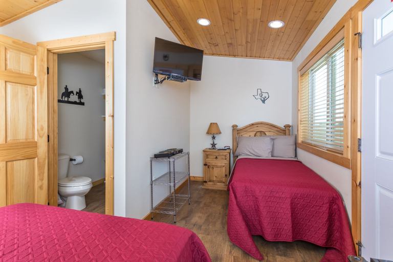 Bedroom 5, Custom Touch Village - Midland, Midland