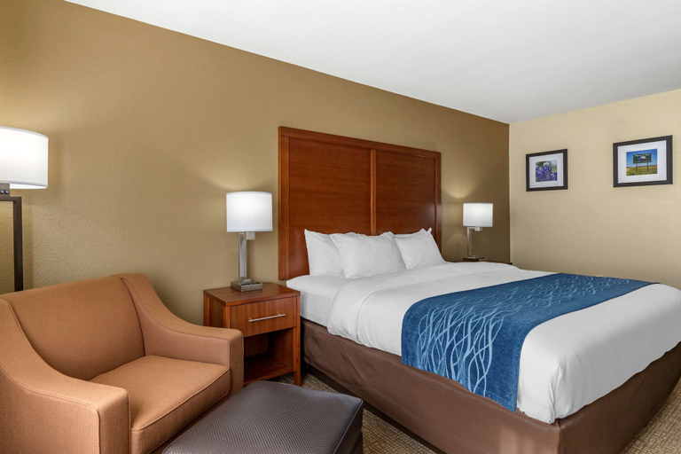 Bedroom 3, Comfort Inn & Suites Texas Hill Country, Kendall