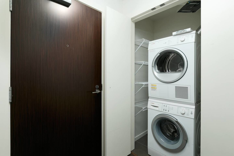 Bathroom 3, Convenient 2bdr 2BA Richmond Centre Condominium, Greater Vancouver