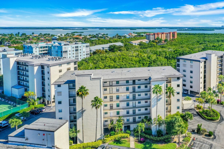 Exterior & Views 2, Sea Renity, Lee