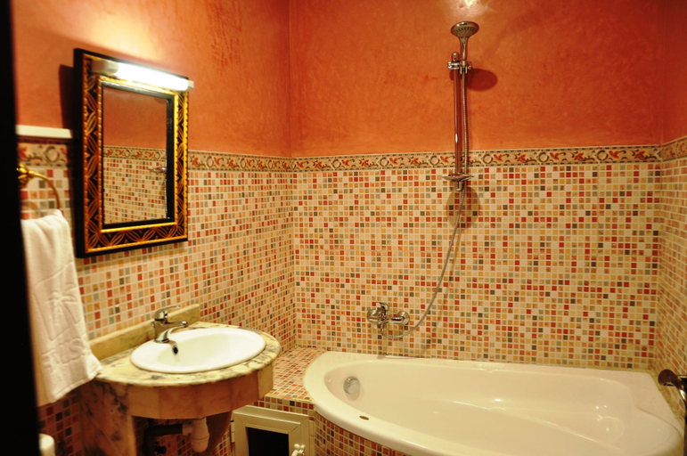 Bathroom 4, Essaouira Wind Palace, Essaouira