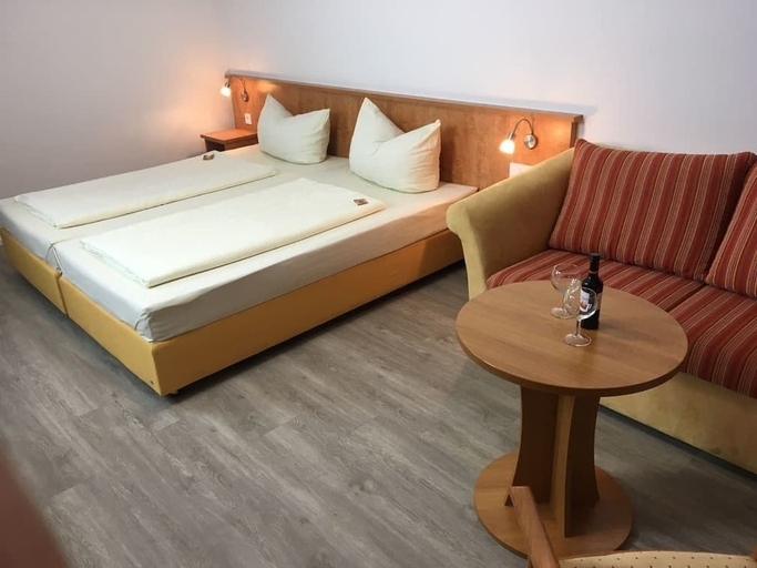 Bedroom 3, Main Kinzig Hotel am Limes, Main-Kinzig-Kreis