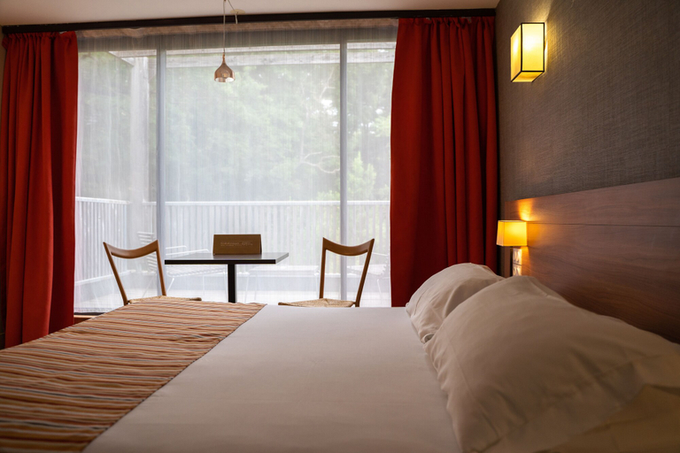 Bedroom 3, Moulin de Vernègues Hôtel & Spa, Bouches-du-Rhône