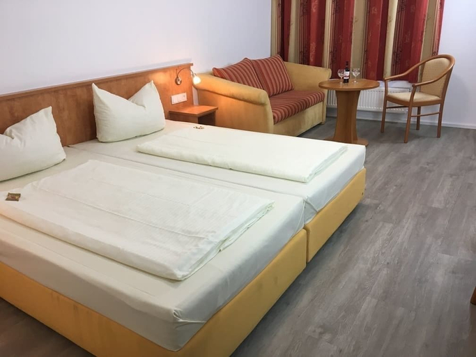 Bedroom 4, Main Kinzig Hotel am Limes, Main-Kinzig-Kreis