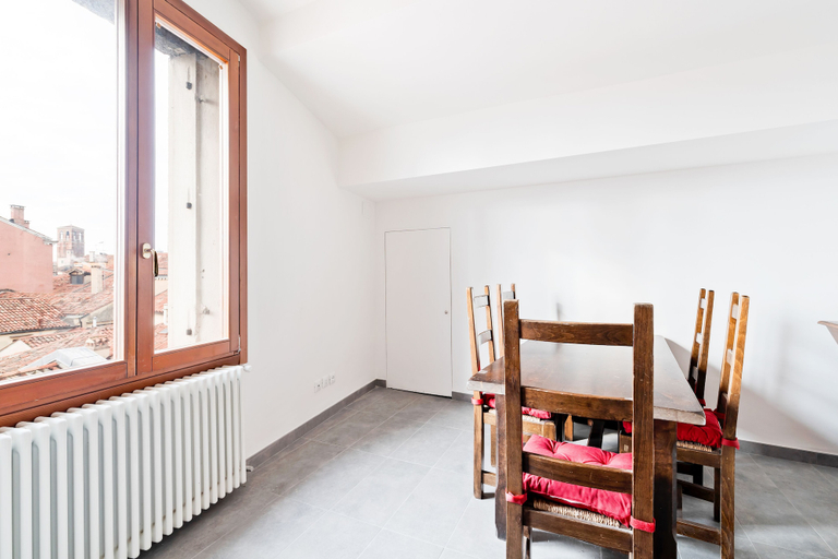 In-room dining 3, Ponte di Rialto Penthouse with Panoramic Terrace, Venezia