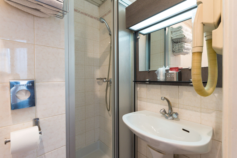 Bathroom 4, Home Latin, Paris