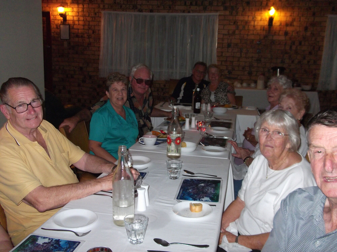 Food & Drinks 5, Hilldrop Motor Inn, Clarence Valley- Grafton