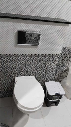Bathroom 3, Hotel Bagga Kuteer, Hardwar
