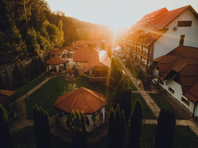 Others 5, QResort and Spa, Sacele