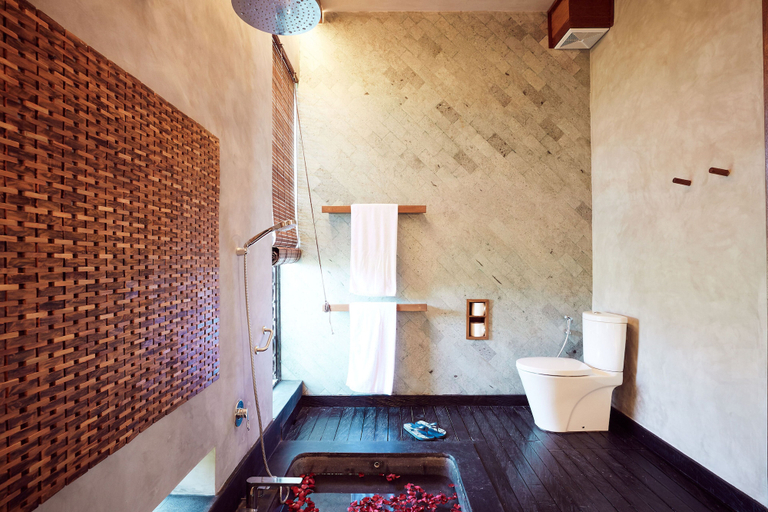 Bathroom, Podpadi Design Spaces, Gianyar