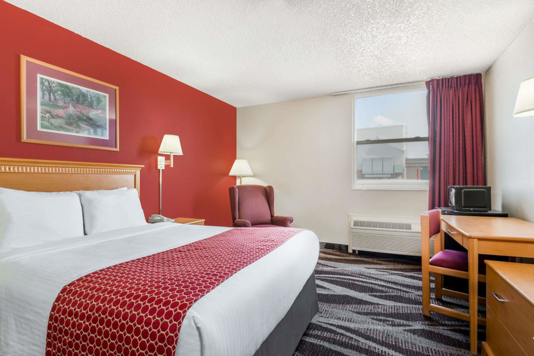 Bedroom 3, Days Inn by Wyndham Gillette, Campbell
