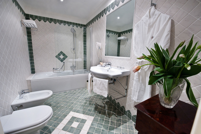 Bathroom 5, Ostuni Palace Hotel Ristorante & SPA, Brindisi