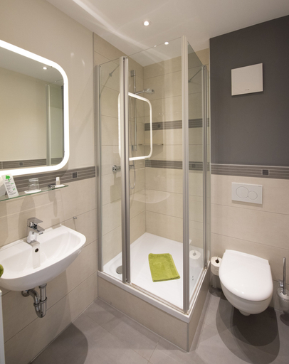 Bathroom 5, Landgasthof zur Sonne, Dillingen an der Donau