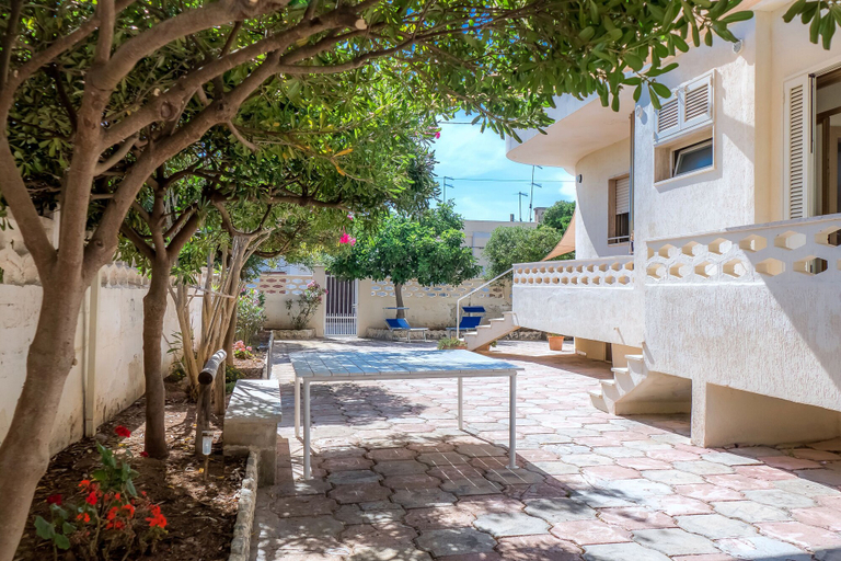 Courtyard, Villa Odetta, Taranto