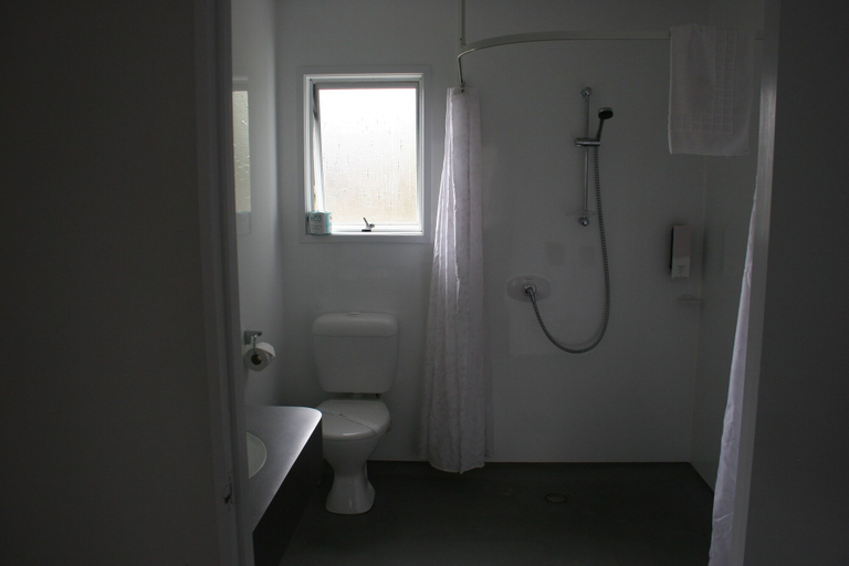 Bathroom 3, Burgundy Rose Motel, Whangarei