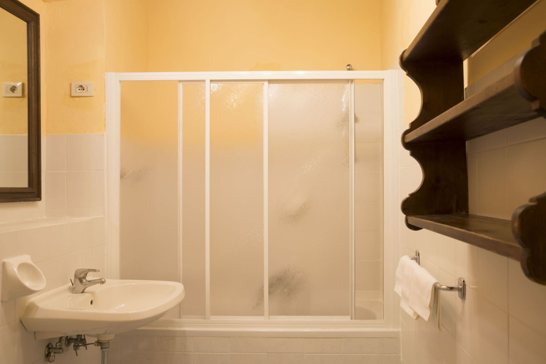 Bathroom 3, Villa Grassina, Florence