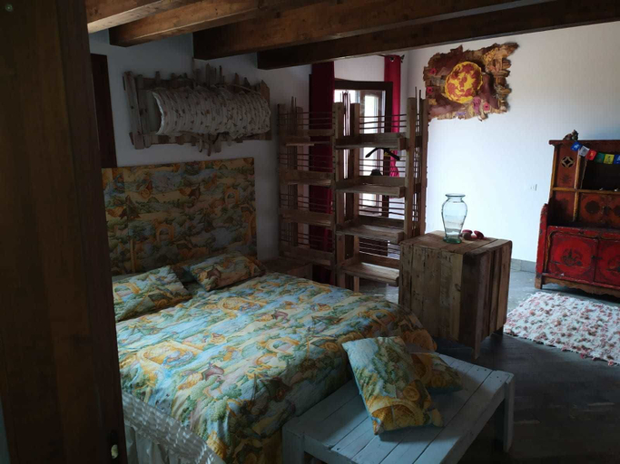Bedroom 3, MammaColette, Trapani