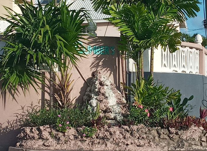 Others 4, Cumber's Tropical Apartments